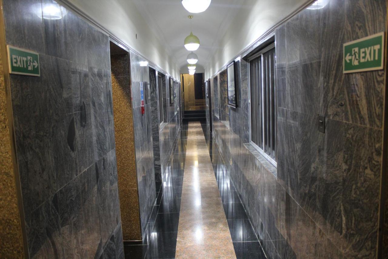 Class Suites Ikeja Bagian luar foto