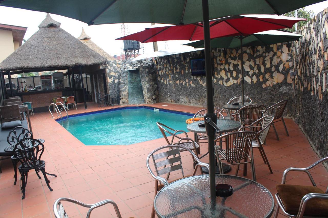 Class Suites Ikeja Bagian luar foto