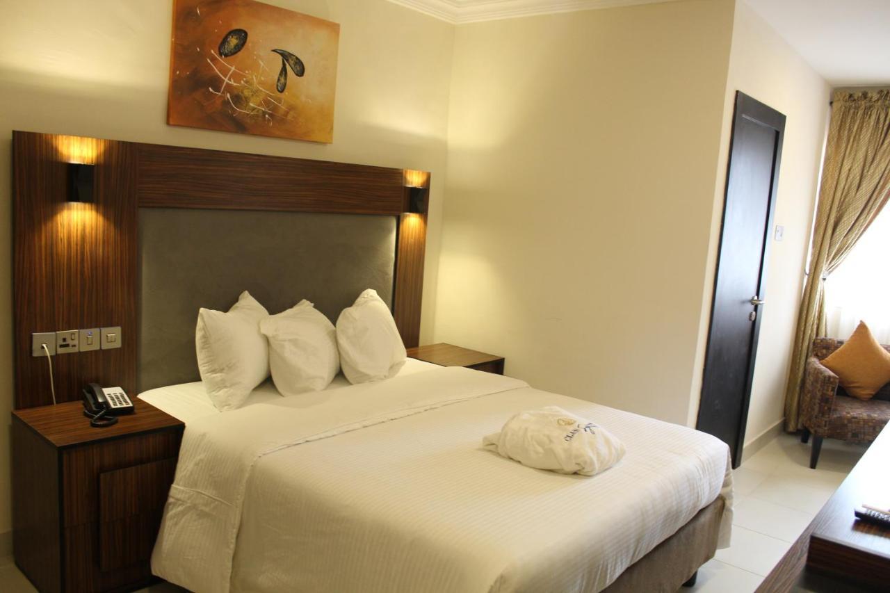 Class Suites Ikeja Bagian luar foto