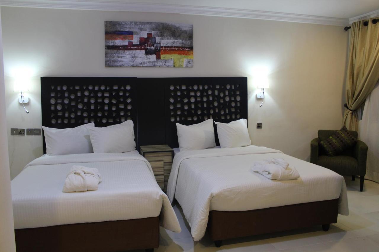 Class Suites Ikeja Bagian luar foto