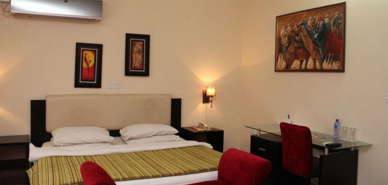 Class Suites Ikeja Bagian luar foto