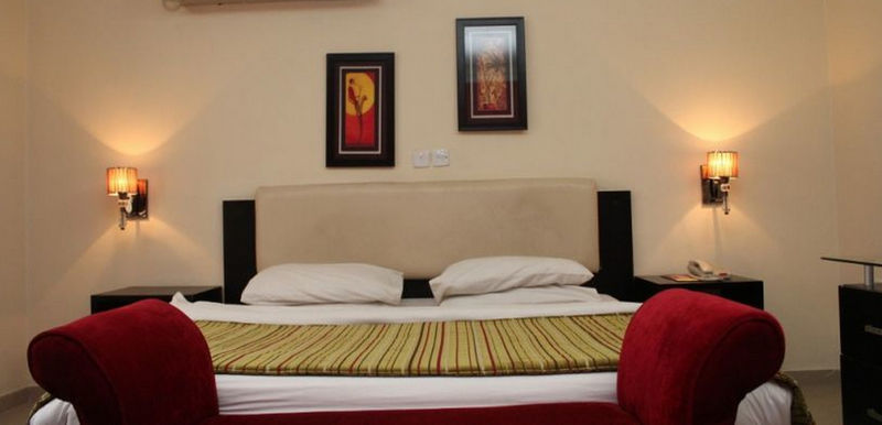 Class Suites Ikeja Bagian luar foto