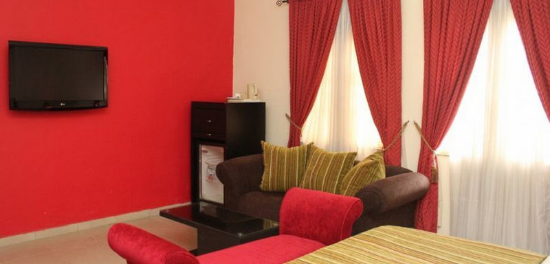 Class Suites Ikeja Bagian luar foto